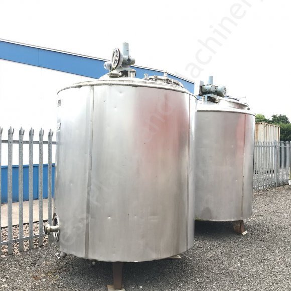 2,500 Ltr Stainless Steel Insulated Tank with Top-Mounted Multi-Paddle Mixer